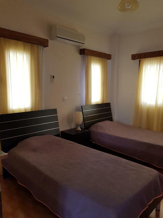 Olgas Villa Agia Marina  외부 사진